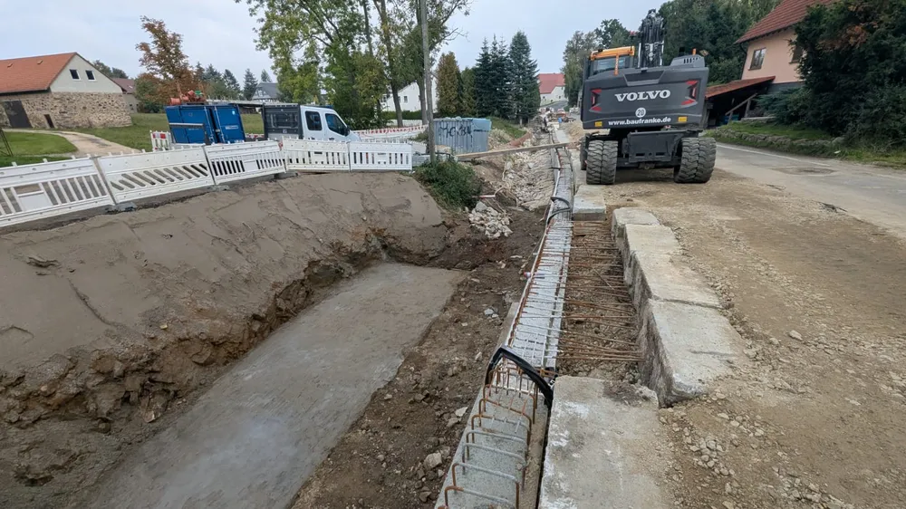 Herwigsdorf S 143 - Stützmauersanierung